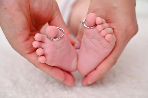 孕妇两个月肚子疼